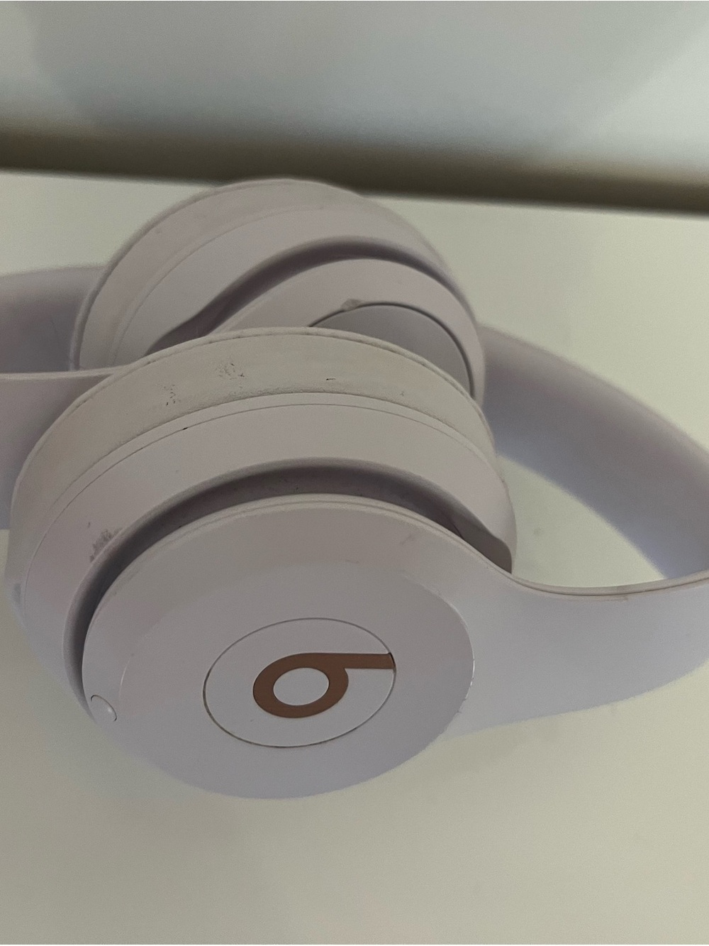 Beats by Dre Over-Ear Wireless Headphones in White with Gold Logo